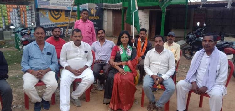 Giridih News :महुआ माजी ने कल्पना के लिए मांगा वोट