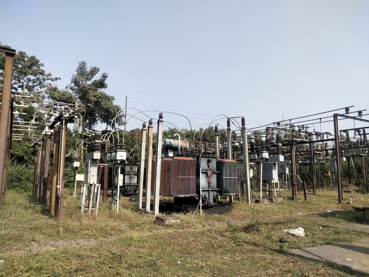 जुगाड़ के सहारे बचरा सबस्टेशन, अधिकतर मशीनें जर्जर