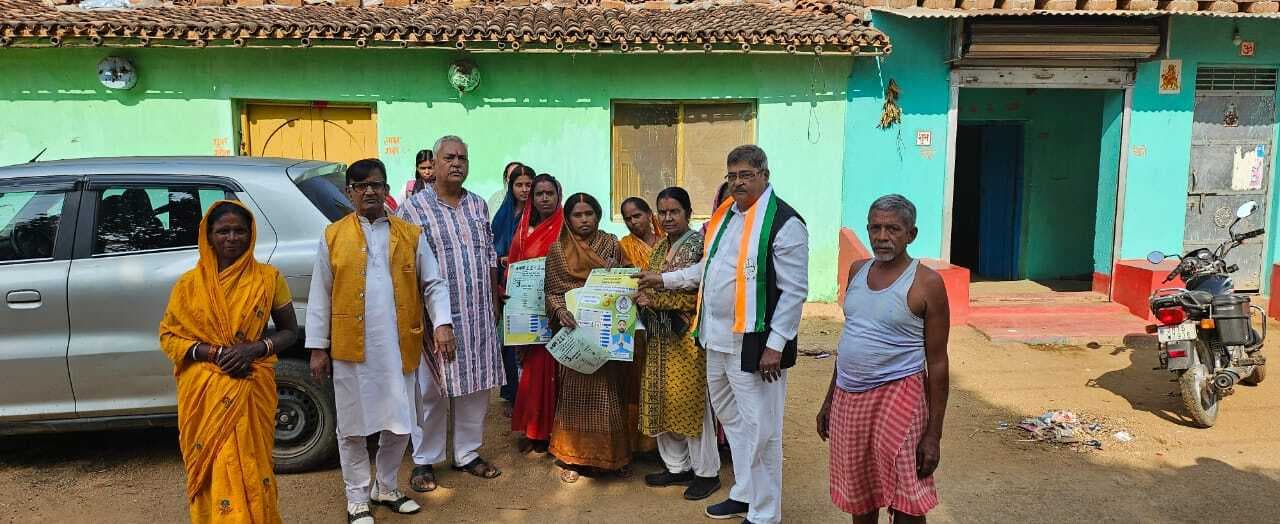 इंटक के पदाधिकारियों ने विभिन्न स्थानों में चलाया जनसंपर्क अभियान