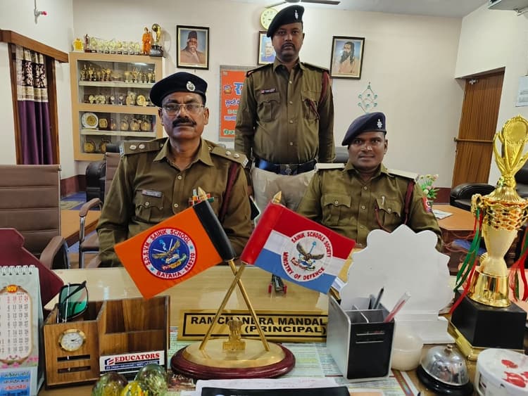 सुंदरी देवी स्कूल बटहा के अग्निशमन व्यवस्था का किया निरीक्षण