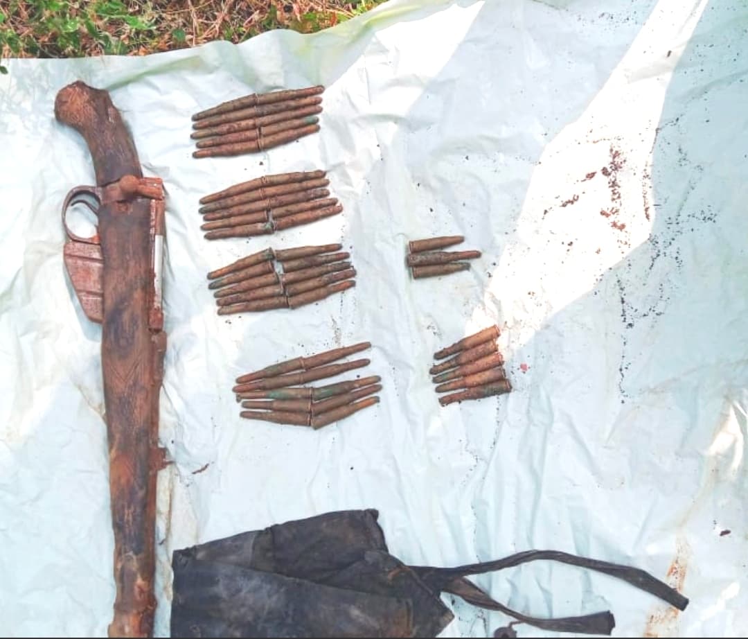 Aurangabad News : लडुइया पहाड़ी में नक्सलियों ने छिपाये थे हथियार