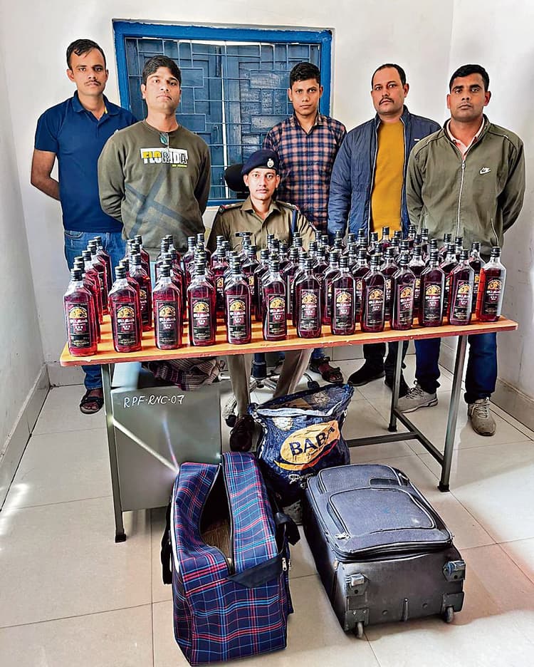 रांची व हटिया आरपीएफ ने जब्त की 46 हजार रुपये की शराब