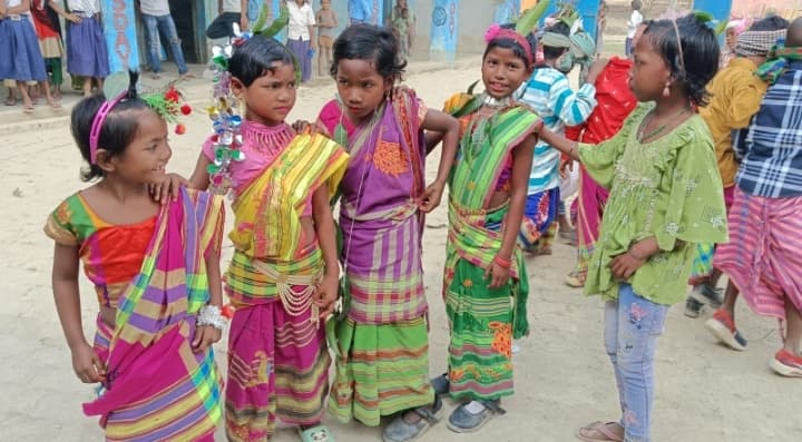 स्कूल में मनाया गया जनजातीय गौरव पखवाड़ा