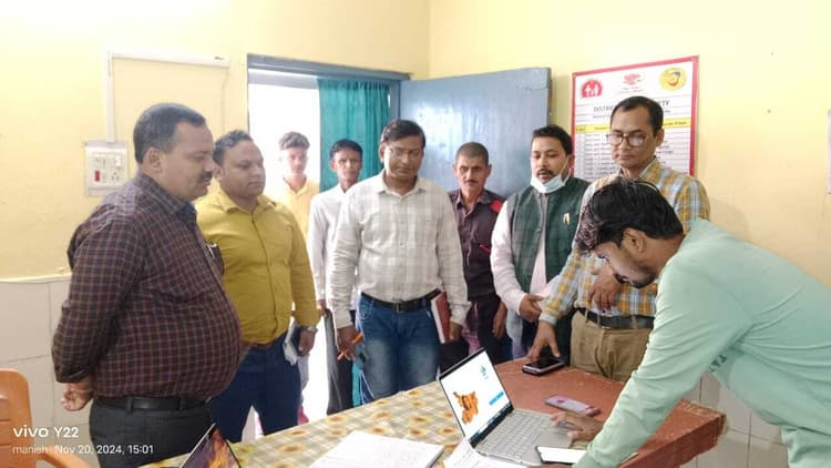 एडीएम ने किया सामुदायिक स्वास्थ्य केंद्र का औचक निरीक्षक