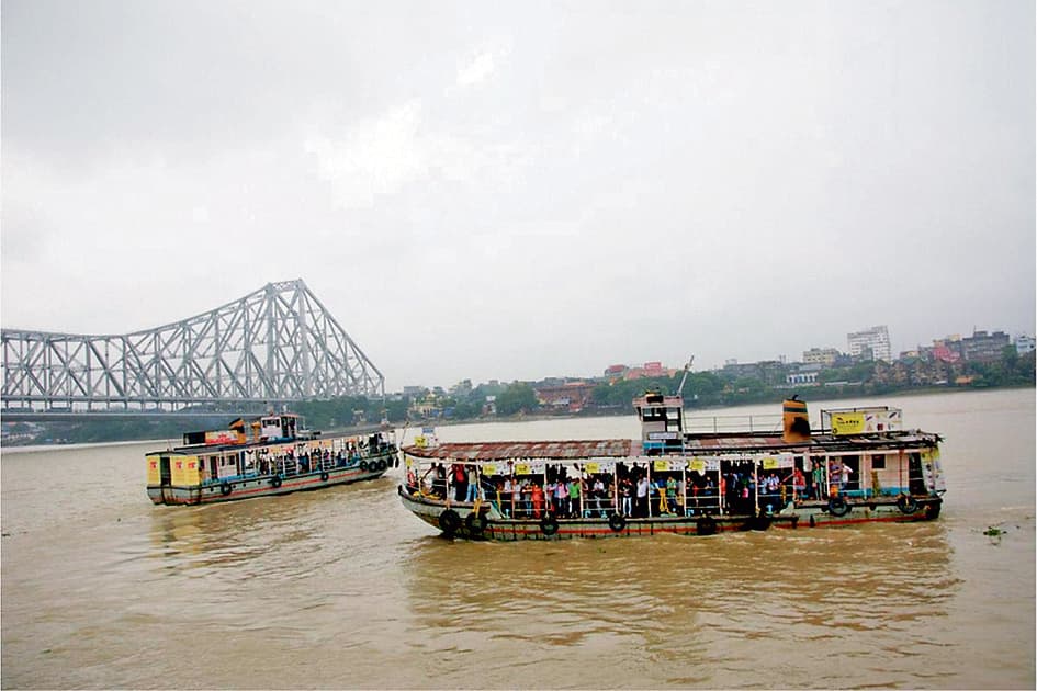 वर्षों से स्टीमर की जांच नहीं, फेरी सेवा पर पड़ सकता है असर