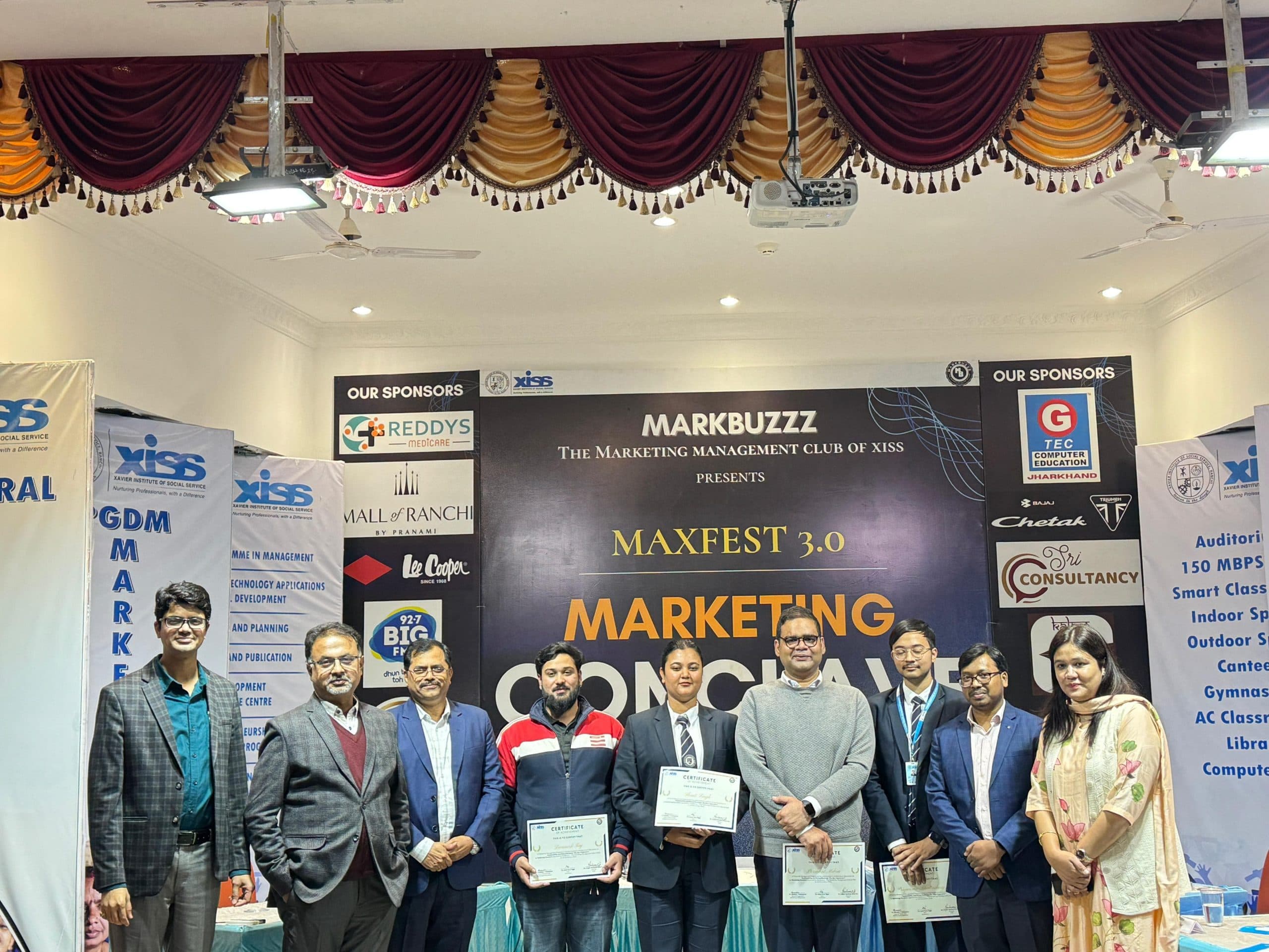 ranchi news : ग्रामीण उत्पाद को बेचने की ब्रांडेड तकनीक पेश की, बैंड नाइट में झूमे विद्यार्थी