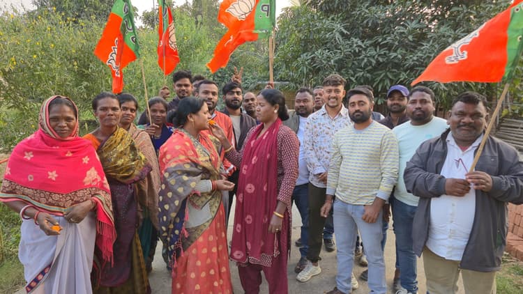 बड़कागांव व सिमरिया में भाजपा की जीत पर कल्याणपुर में मना जश्न