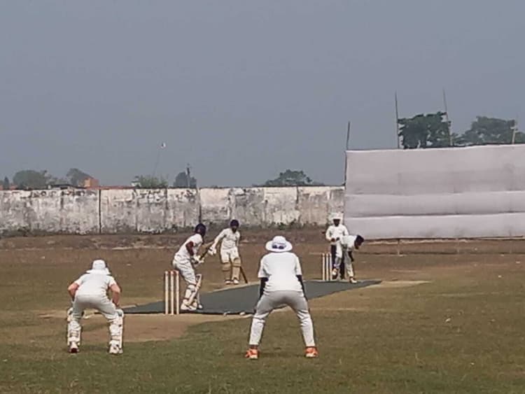 डीसीए ग्रीन ने एंबिशन क्रिकेट क्लब जोकीहाट को हराया