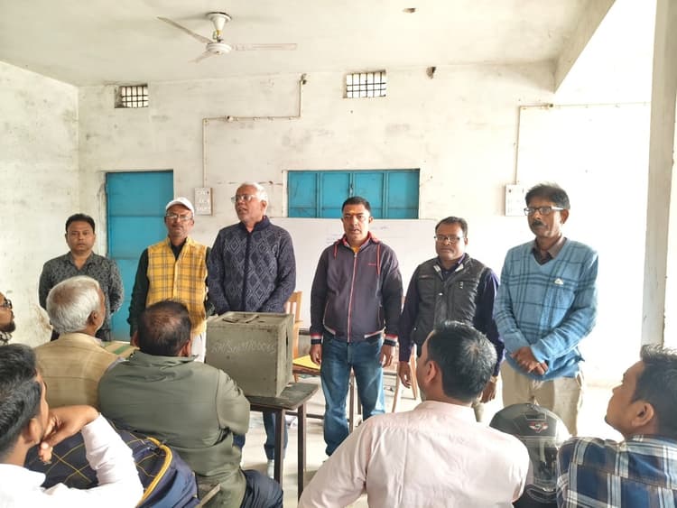 पैक्स चुनाव : मतपेटिका को बज्रगृह से मतदान केन्द्रवार मतगणना टेबल पर लाया जायेगा