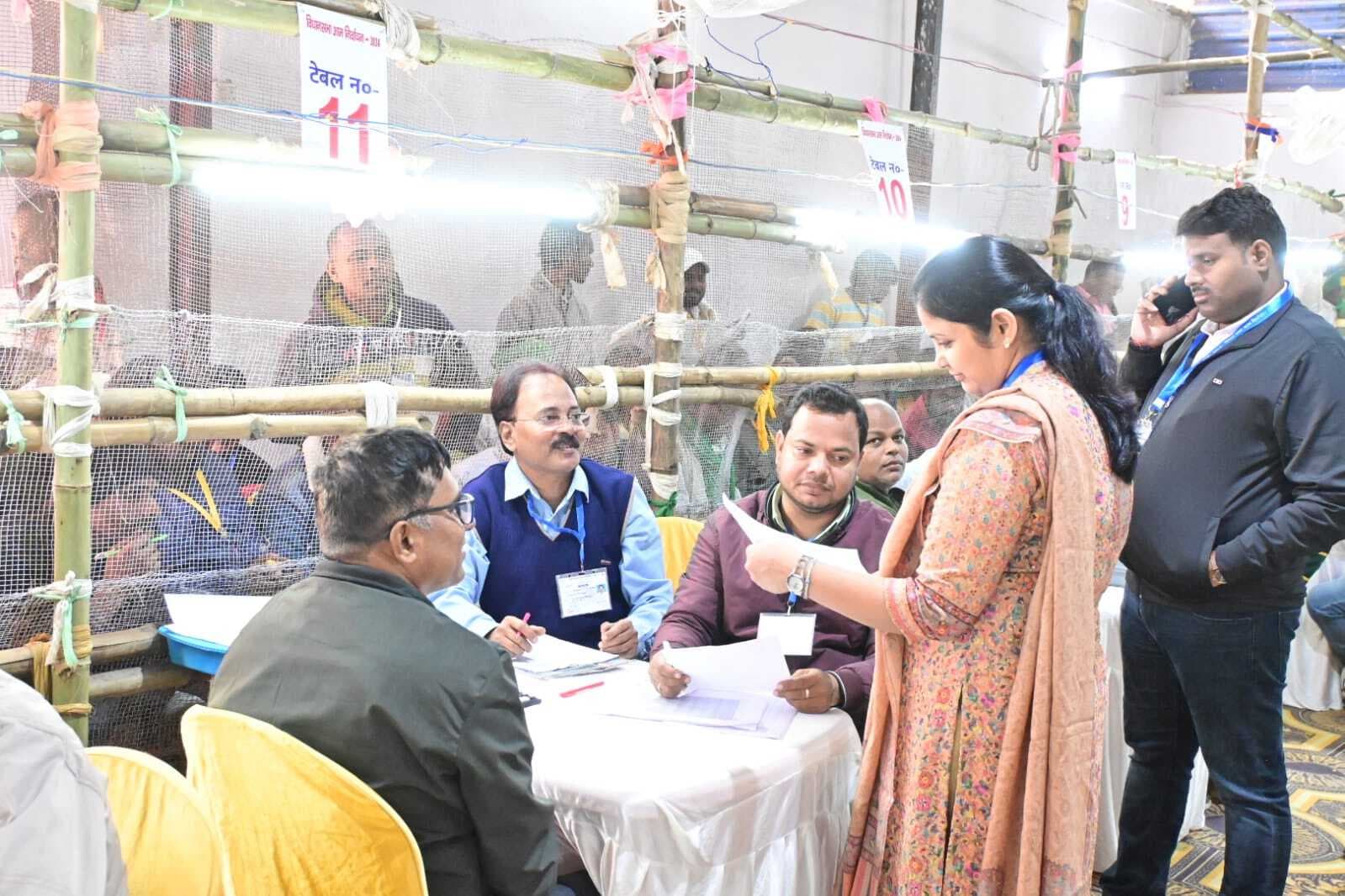 DHANBAD NEWS : सबके सहयोग और टीम वर्क से शांतिपूर्ण मतगणना संपन्न : उपायुक्त