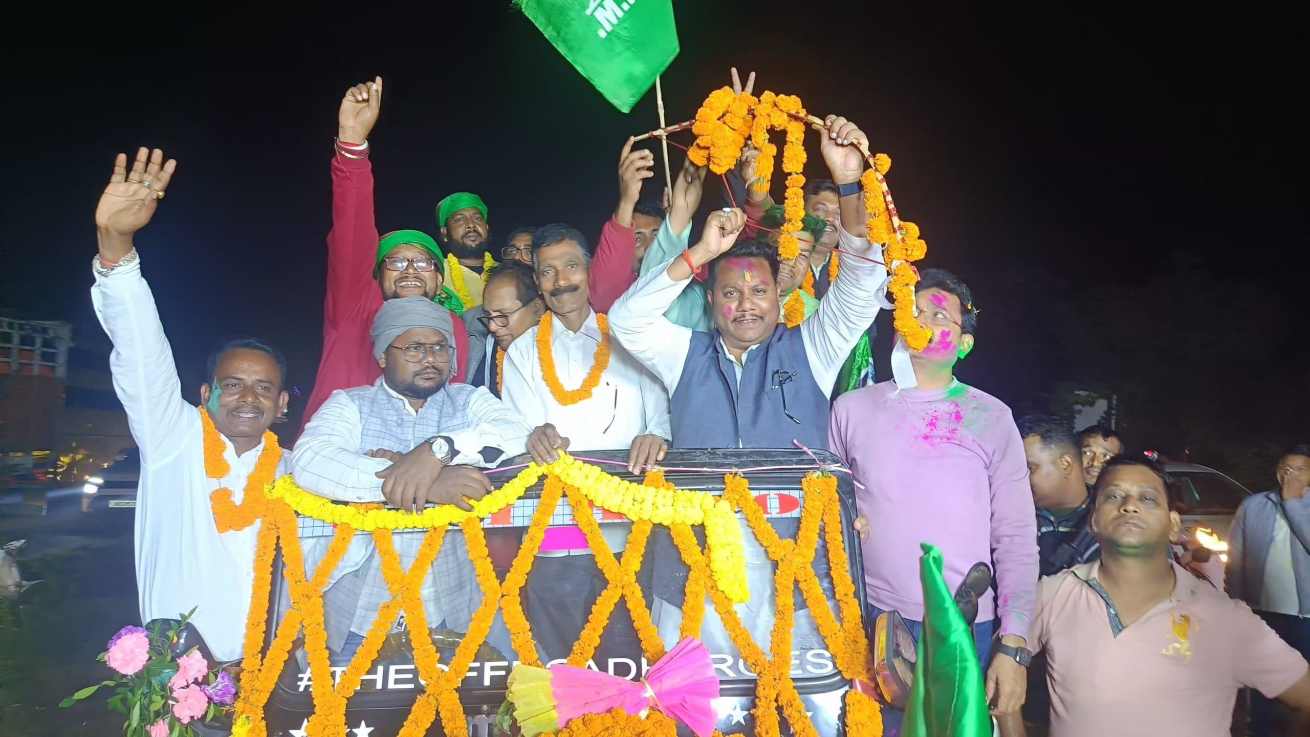 बुंडू में झामुमो ने निकाला विजय जुलूस