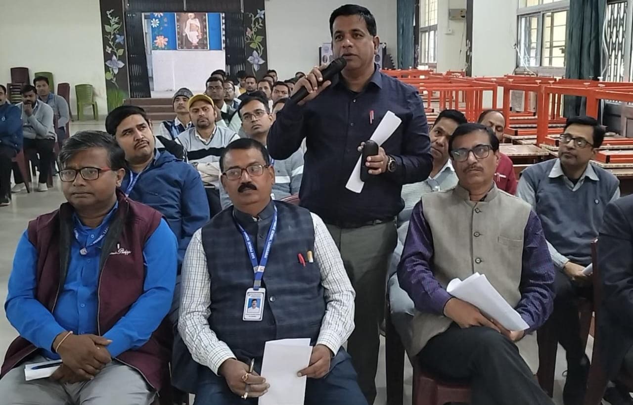 निधि आपके द्वार कार्यक्रम में किया जागरूक