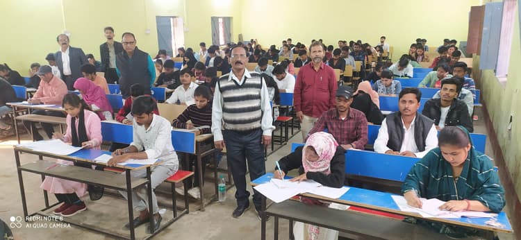 सीबीसीएस स्नातक प्रथम सेमेस्टर की परीक्षा प्रारंभ