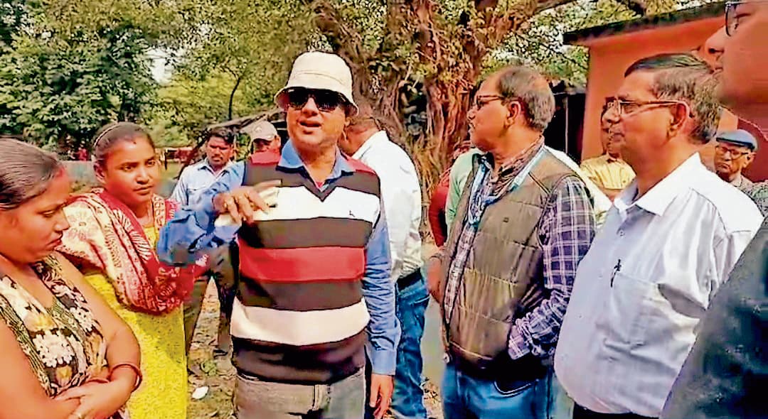 वार्ड 78 में विकास कार्य के लिए मंदिर तोड़े जाने का विरोध