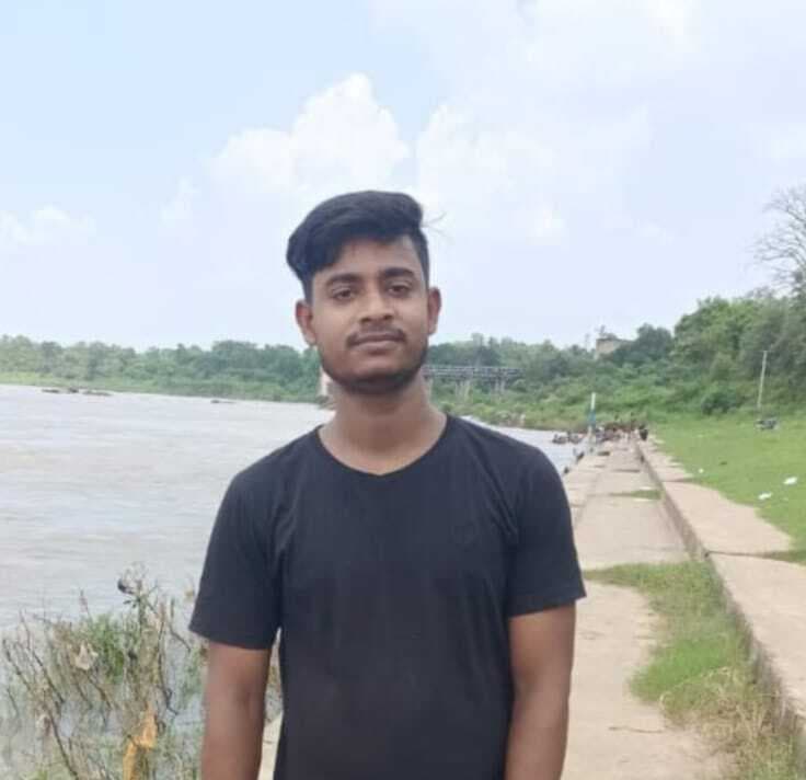 Dhanbad News:अज्ञात वाहन के धक्के से युवक की मौत