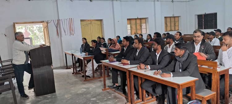 विश्व में बढ़ रहे क्लाइमेट चेंज के लिये पर्यावरण कानून जरूरी - प्रो. अमर कुमार