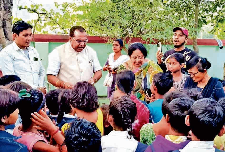 रेड लाइट इलाके में यौनकर्मियों के बच्चों के लिए खुला स्कूल