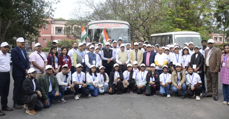DHANBAD NEWS : युवा संगम के लिए आइआइटी से झारखंड के युवाओं का दल उत्तराखंड रवाना