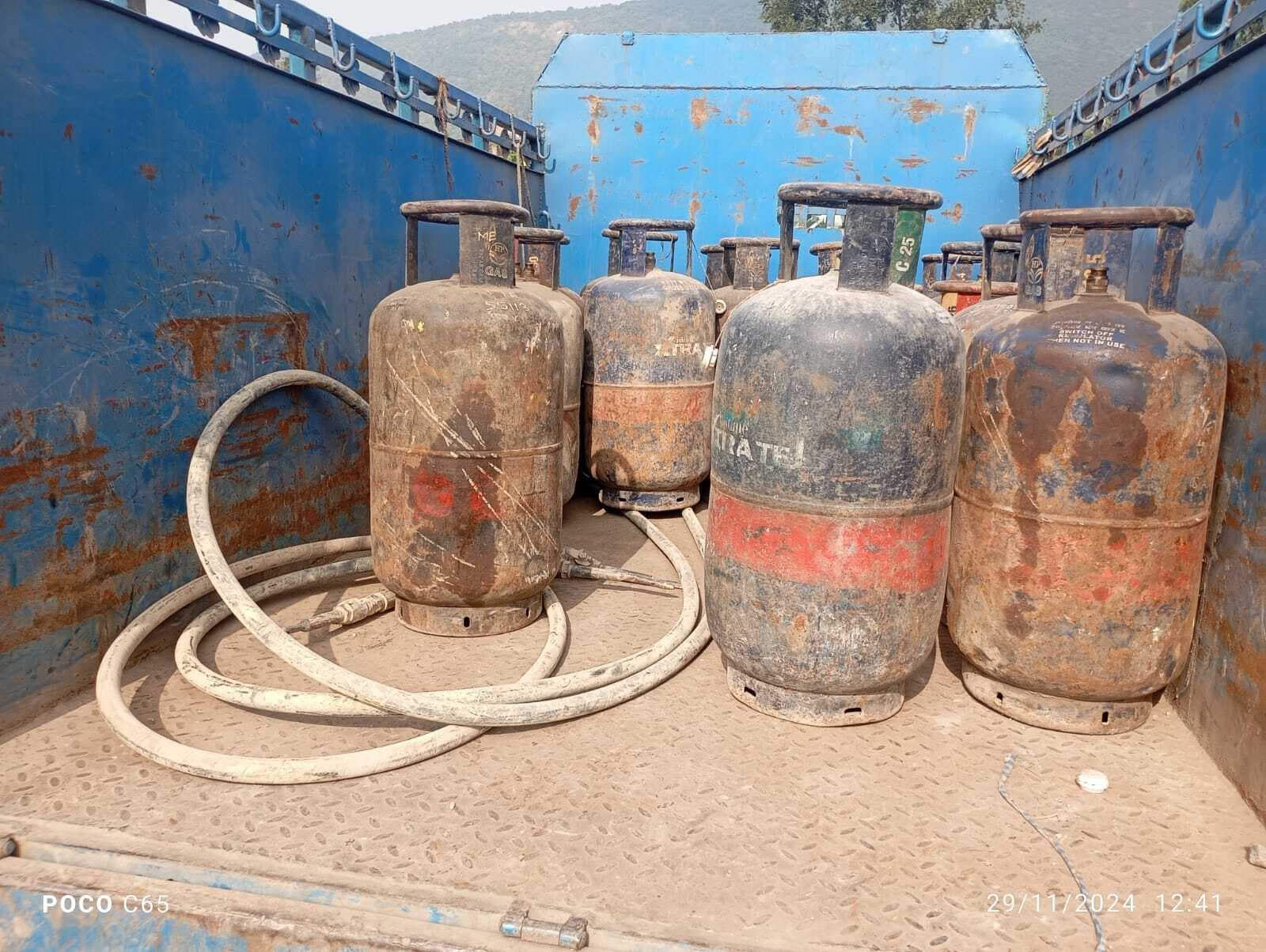 हल्दिया से बोकारो और सरायकेला जा रही एलपीजी टैंकर से गैस चोरी ,तीन गिरफ्तार