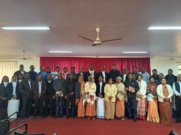 ranchi news : लोगों के जीवन को आसान बनाने के लिए काम करें : आर्चबिशप