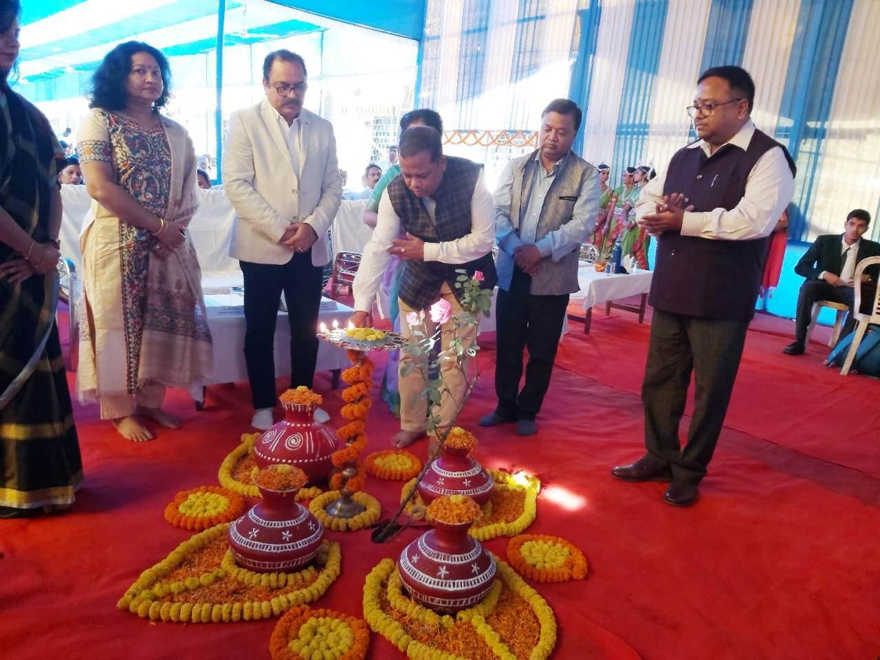 नन्हें-मुन्हें बच्चों ने सांस्कृतिक कार्यक्रम में सबका मोहा मन