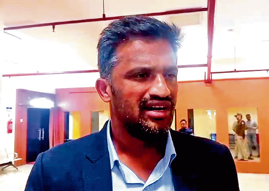 पेयजल का दुरुपयोग करनेवालों के खिलाफ प्राथमिकी दर्ज करने का डीएम ने दिया निर्देश