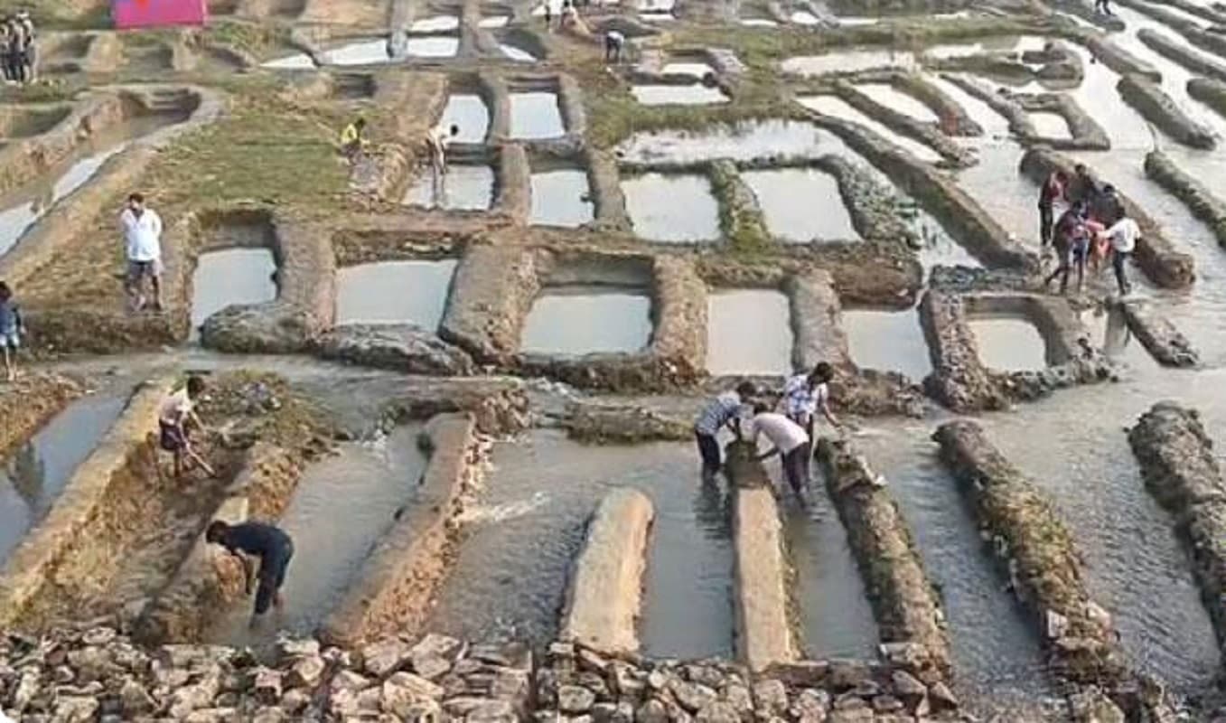 Chhath Puja: बिहार की इस सूखी नदी में होगा छठ, लोगों ने जल संग्रह कर बना दिये 125 से अधिक घाट