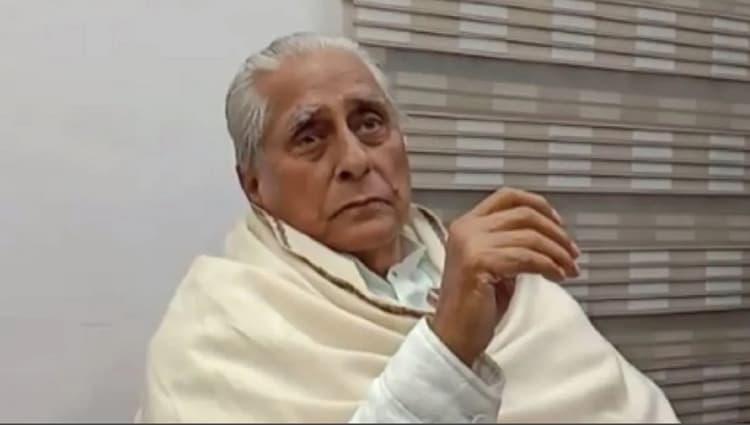 राजद की राष्ट्रीय कार्यकारिणी बैठक में नहीं पहुंचे जगदानंद सिंह, चार बच्चों के साथ पहुंचे लालू- राबड़ी