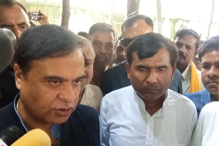 बीजेपी की टेंशन दूर करने में जुटे हिमंता बिस्व सरमा ने जामताड़ा के इस बड़े नेता को भी मना लिया