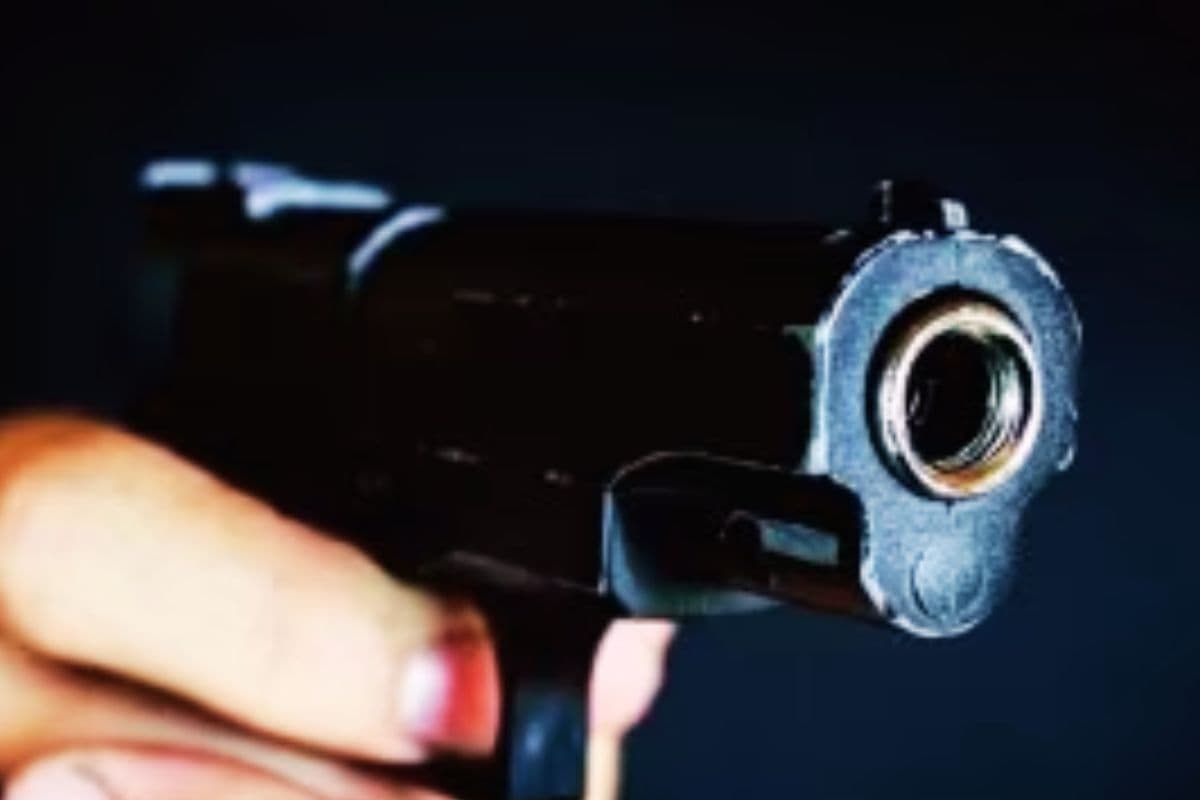 Bihar Crime: मुजफ्फरपुर में वकील को मारी गोली, गंभीर हालत में अस्पताल में भर्ती
