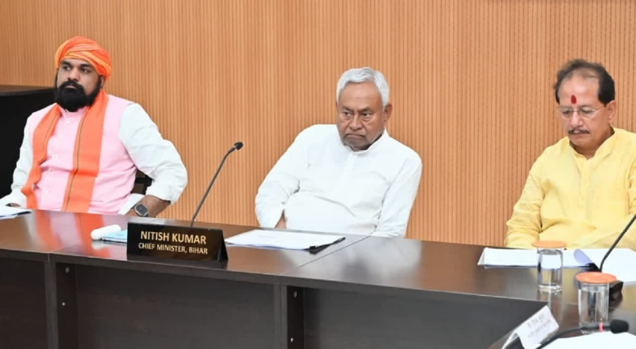 Bihar Cabinet: वेब मीडिया नीति को मंजूरी, सोशल मीडिया पर बिहार सरकार लाएगी नया कानून
