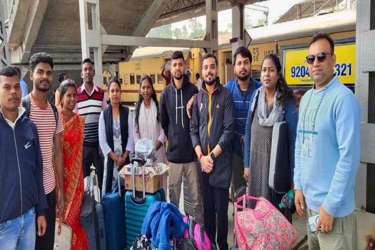 GOYN के वार्षिक सम्मेलन में आवाज बुलंद करेंगे रामगढ़ के युवा, 10 लोगों की टीम पुणे रवाना