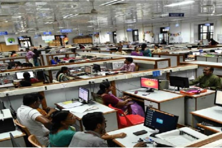 West Bengal : अगले साल सरकारी कर्मचारियों की होगी बल्ले-बल्ले, यहां जानें वजह