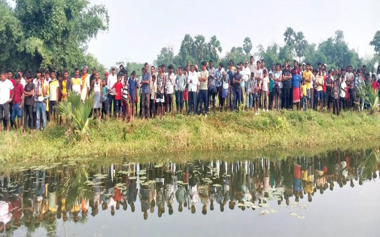 Bihar News: औरंगाबाद में आधी रात को घर से निकली थी छात्रा, सुबह आहर में शव मिलने से फैली सनसनी