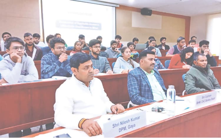 Gaya News: स्वास्थ्य सेवाएं आसानी से पहुंचाने में क्यों बढ़ी परेशानी, जानें किस तरह की आ रही चुनौतियां