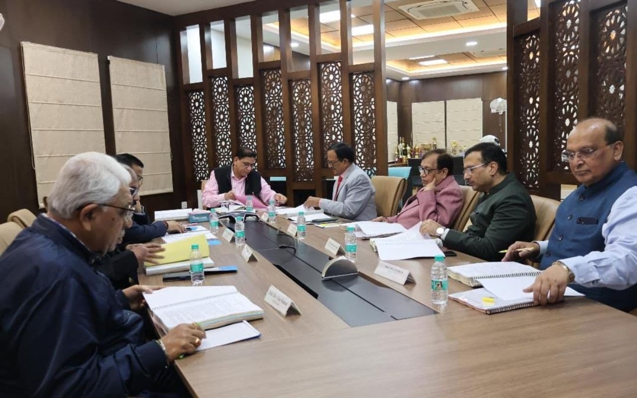 Patna News: बिहार के इस यूनिवर्सिटी में पीरियड लीव पॉलिसी लागू, अब छात्राएं हर महीने ले सकेंगी मासिक धर्म अवकाश