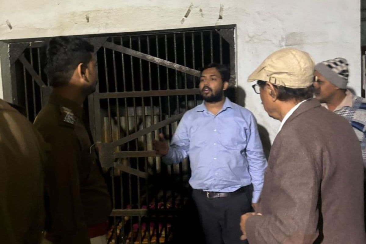 Bihar: खान सर को पुलिस ने नहीं किया गिरफ्तार! बोले SSP राजीव मिश्रा- हिरासत की बात बेबुनियाद Bihar: खान सर को पुलिस ने नहीं किया गिरफ्तार! बोले SSP राजीव मिश्रा- हिरासत की बात बेबुनियाद