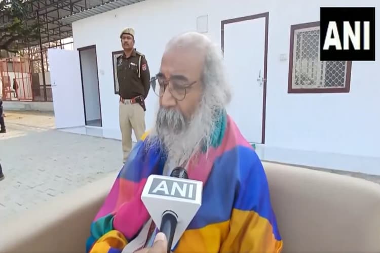 राहुल गांधी पर प्रमोद आचार्य का बड़ा कटाक्ष, कहा- '15 साल में कर दिया 150 साल पुरानी पार्टी को खत्म'