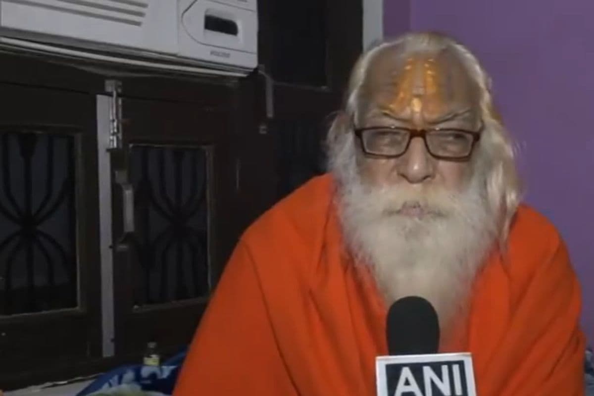राम मंदिर के मुख्य पुजारी की कितनी है सैलरी? कभी मिलता था केवल 100 रुपये वेतन
