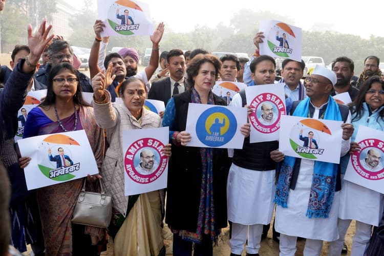 Ambedkar Row : राहुल गांधी पर एफआईआर से कांग्रेस नेता गुस्से में, आंबेडकर पर बवाल जारी