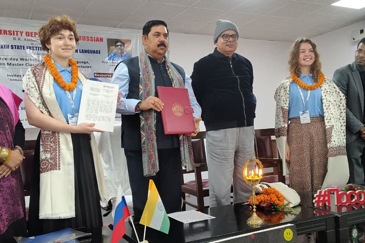बिहार के इस यूनिवर्सिटी में पहुंची रूस की भाषा राजदूत, छात्रों को रशियन संस्कृति से कराया अवगत