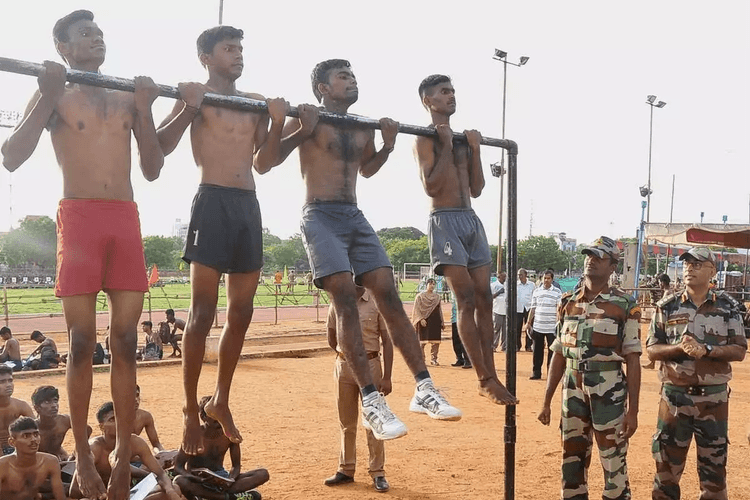 Bihar News: सिपाही भर्ती अभ्यर्थियों को नीतीश सरकार का तोहफा! NCL और EWS सर्टिफिकेट की मांग स्वीकार