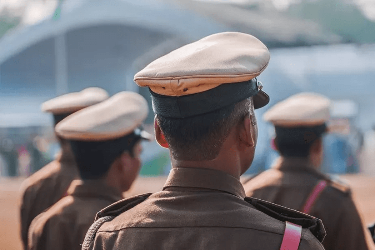 Bihar Police: बेगूसराय में 22 पुलिस अधिकारियों का तबादला, 24 घंटे के भीतर जॉइनिंग के निर्देश