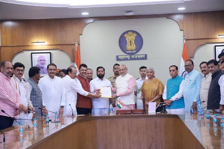 Maharashtra : पिक्चर अभी बाकी है! एकनाथ शिंदे फिर दे सकते हैं टेंशन