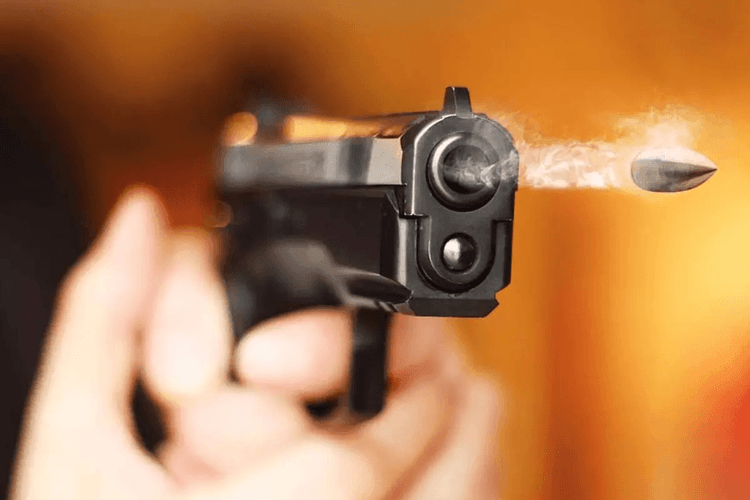 Ranchi Crime: रांची में दिनदहाड़े कोयला ट्रांसपोर्टर बिपिन मिश्रा को अपराधियों ने मारी गोली, हालत गंभीर, एक्शन में एटीएस