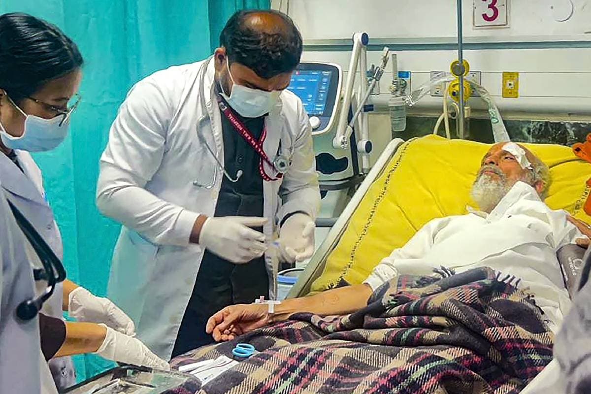Pratap Sarangi Health Updates : рдореБрдХреЗрд╢ рд░рд╛рдЬрдкреВрдд рдХреЛ рдЕрдм рднреА рдЖ рд░рд╣рд╛ рд╣реИ рдЪрдХреНрдХрд░, рдкреНрд░рддрд╛рдк рд╕рд╛рд░рдВрдЧреА рдХреЛ рджрд┐рд▓ рдХреА рдмреАрдорд╛рд░реА