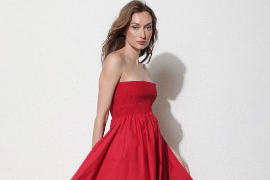 Red-dress-christmas-outfit