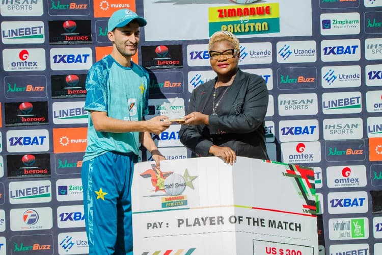 PAK vs ZIM: सूफियान मुकीम ने 5 विकेट चटकाकर दर्ज किया बड़ा रिकॉर्ड, 10 विकेट से जीता पाकिस्तान