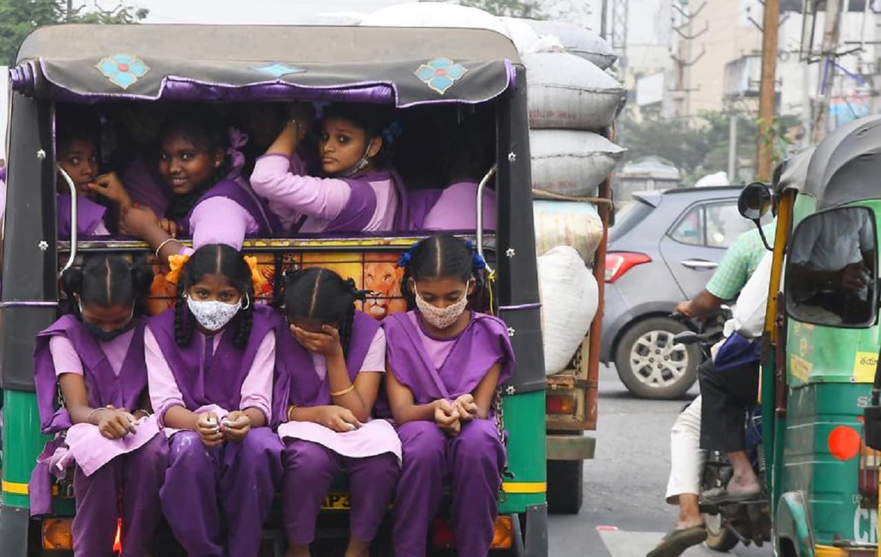 बिहार में अब ऑटो-टोटो से स्कूल नहीं जायेंगे बच्चे, नीतीश सरकार ने इन कारणों से लगाये प्रतिबंध