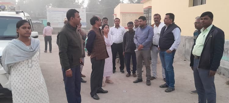 Darbhanga News :15 से आरंभ हो रहे सीएम के जनसंवाद यात्रा को लेकर तैयारी में जुटा प्रशासन